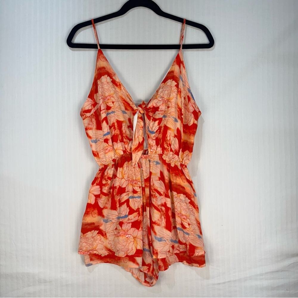 Honey Punch Floral Red/Orange Romper Size Large Sweetheart Neckline Tie Front